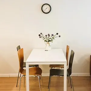 https://klimatyczny-apartament-z-balkonem-w-samym-centrum-wroclawia.hotelswroclaw.com